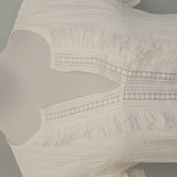 L love dress or cover up - Picture 2 of 6